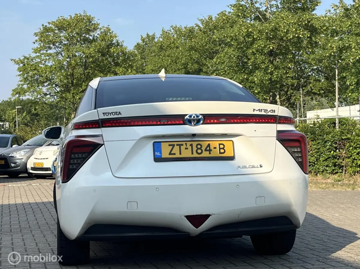 FCV Executive Waterstof BJ 2019 Leder, Navi, Camera, Cruis C, volle opties! Dealer onderhouden en alle boekjes aanwezig!