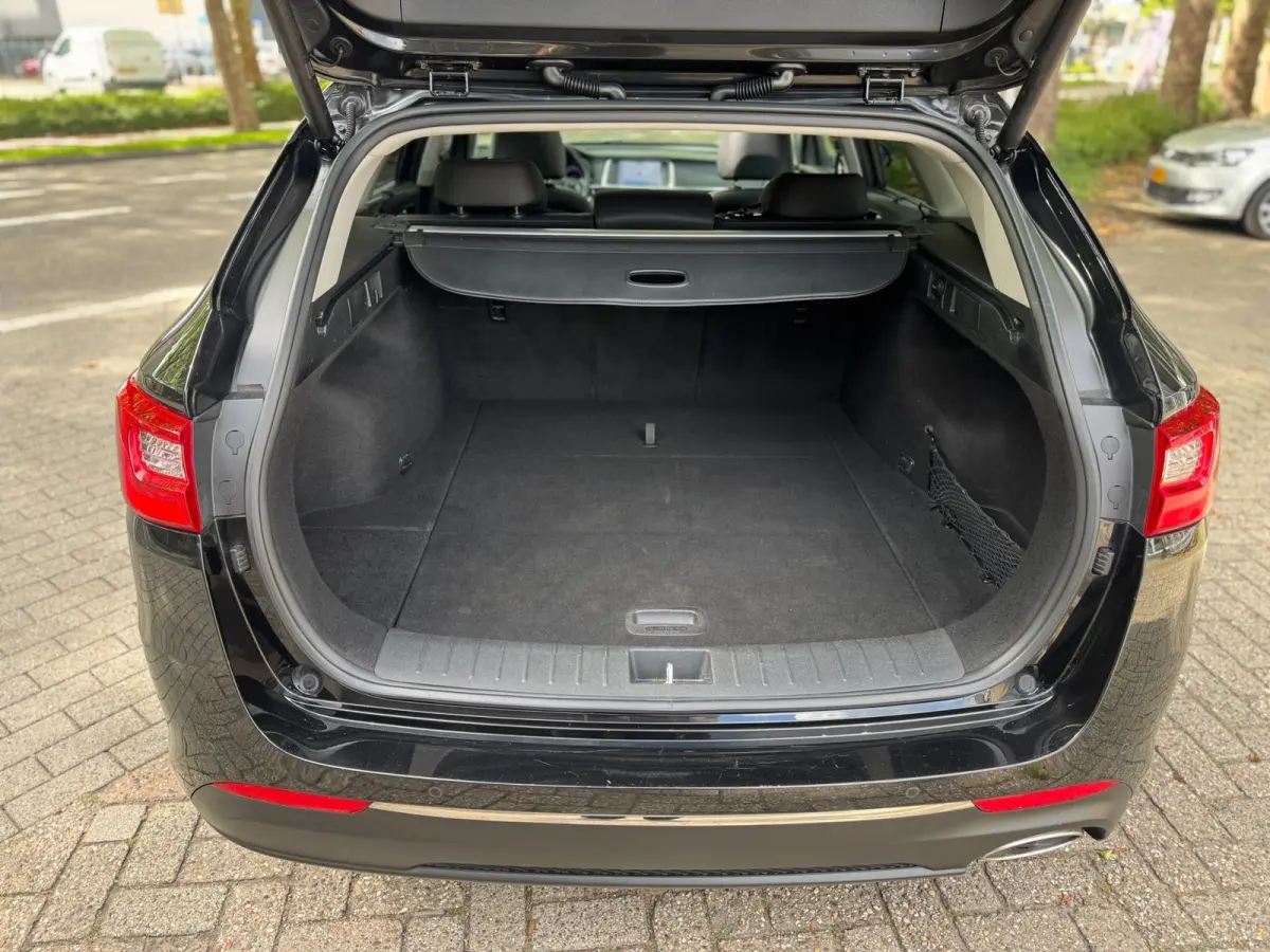 Sportswagon 1.7 CRDi Dynamic AUT CAM PANO INCL.BTW FULL OPTION