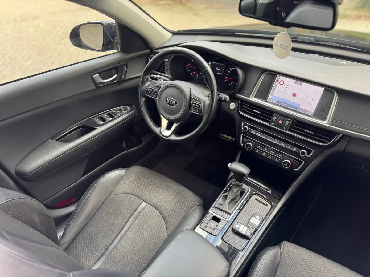 Sportswagon 1.7 CRDi Dynamic AUT CAM PANO INCL.BTW FULL OPTION