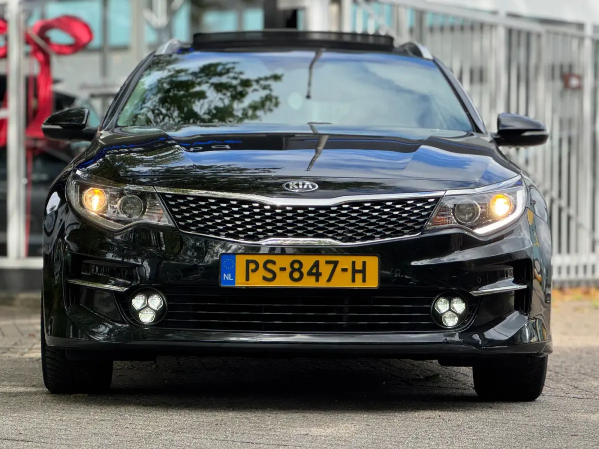 Sportswagon 1.7 CRDi Dynamic AUT CAM PANO INCL.BTW FULL OPTION