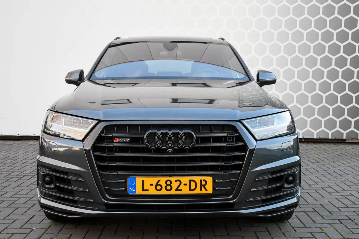SQ7 4.0 V8 TDI quattro S-line + 7p Ceramic 435PK PANO