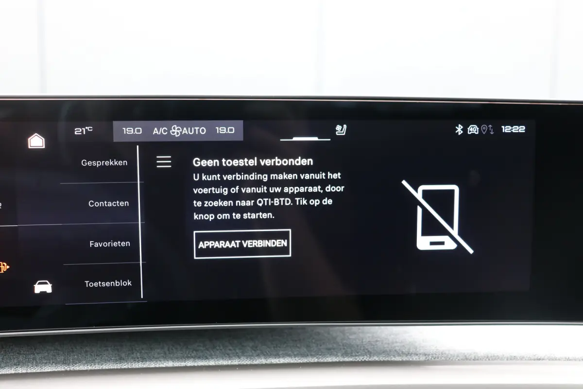GT Exclusive | Adaptieve cruise control met Stop&Go functie | Elektrische parkeerrem | Extra getinte achterste zijruiten en achterruit