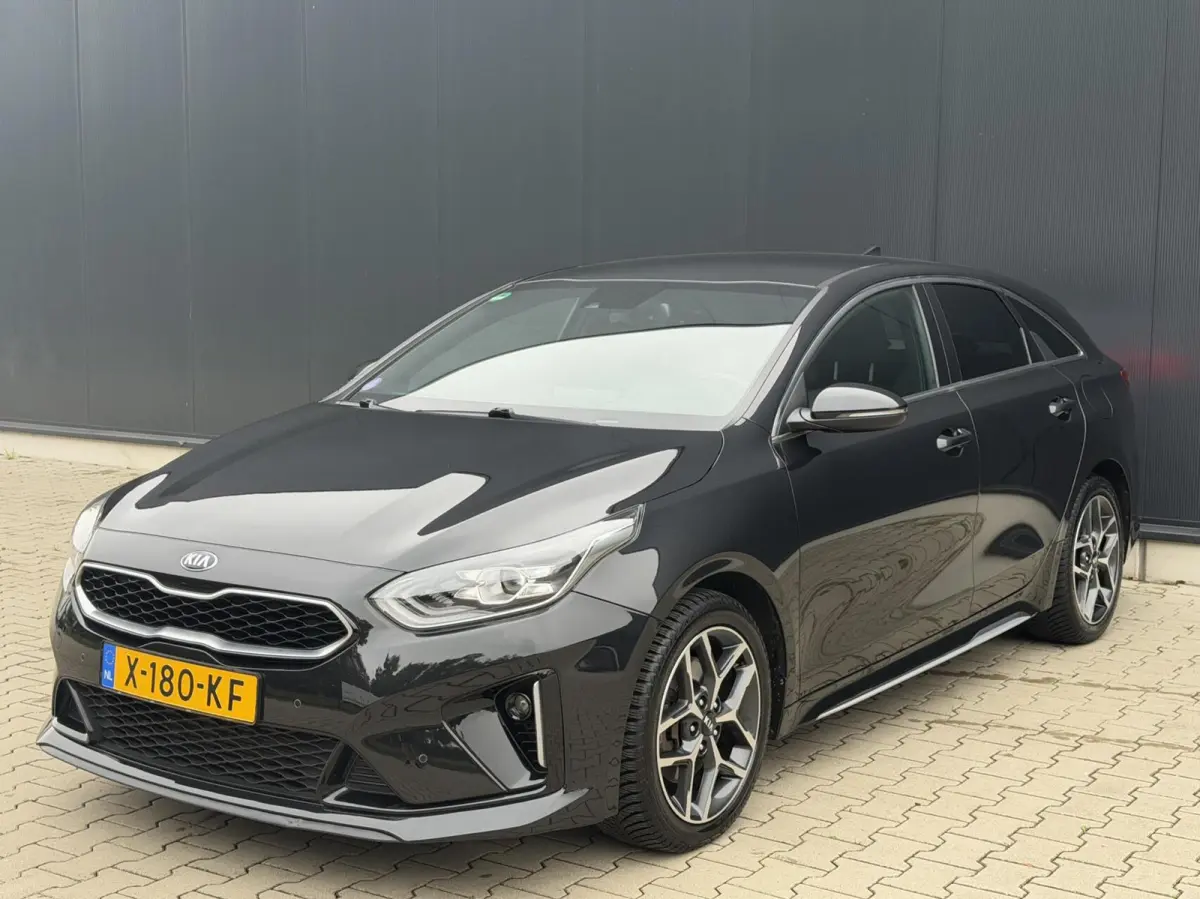 1.0 T-GDI GT-Line camera PDC Cruise LED Carplay