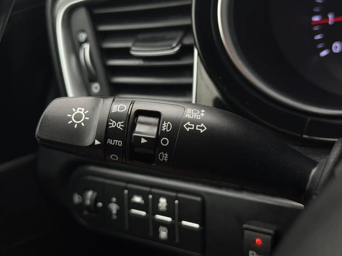 1.0 T-GDI GT-Line camera PDC Cruise LED Carplay