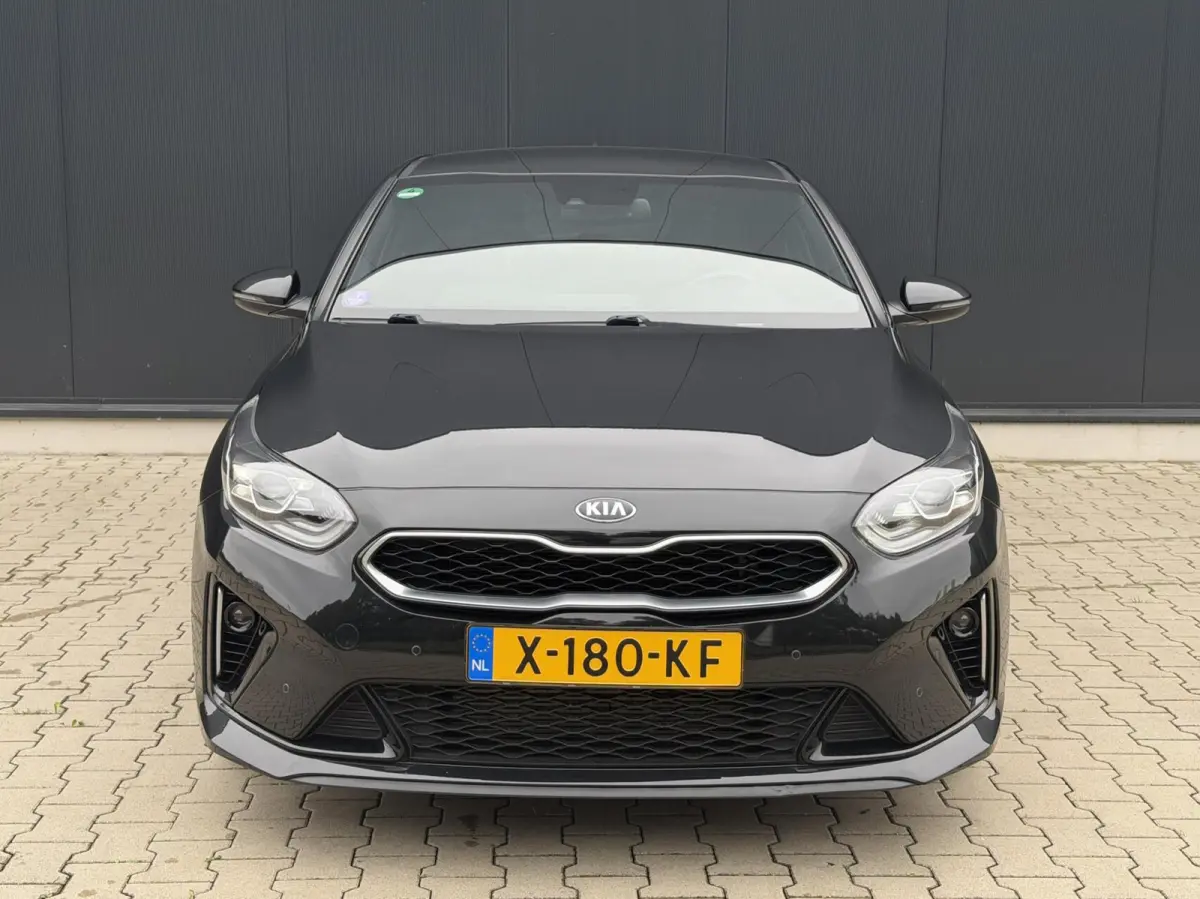 1.0 T-GDI GT-Line camera PDC Cruise LED Carplay