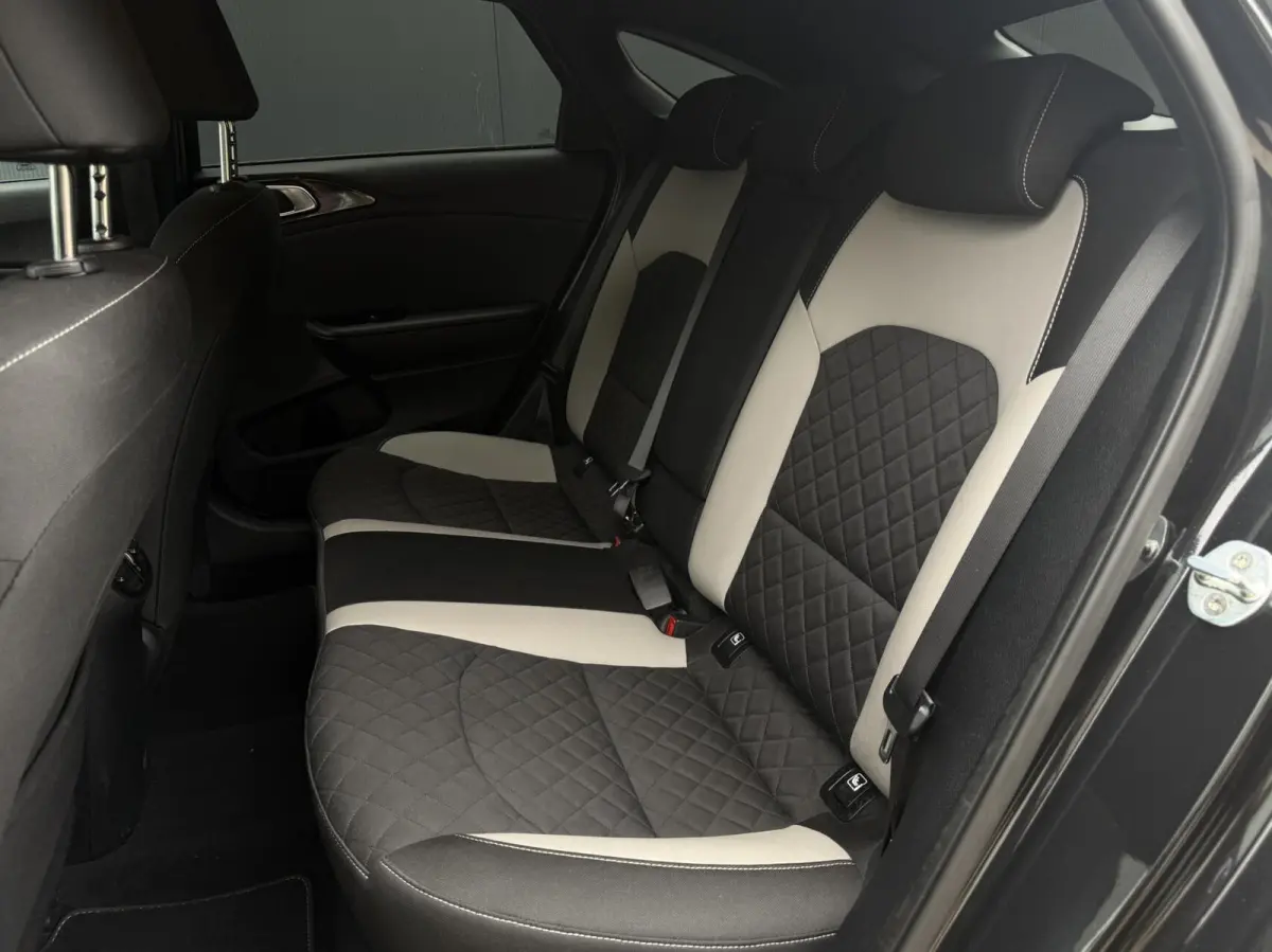 1.0 T-GDI GT-Line camera PDC Cruise LED Carplay