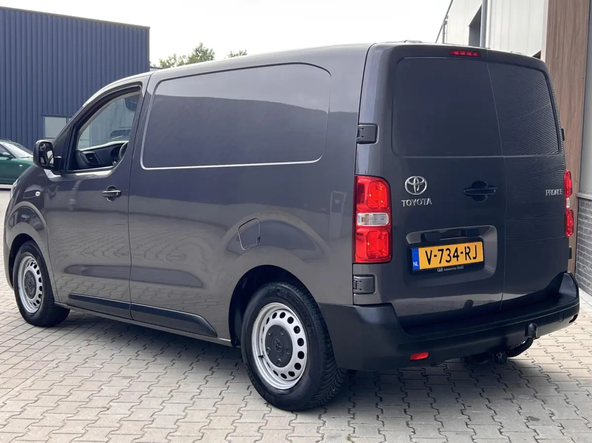 Compact 1.6 D-4D >Leder< Navi, Trekhaak, NAP,