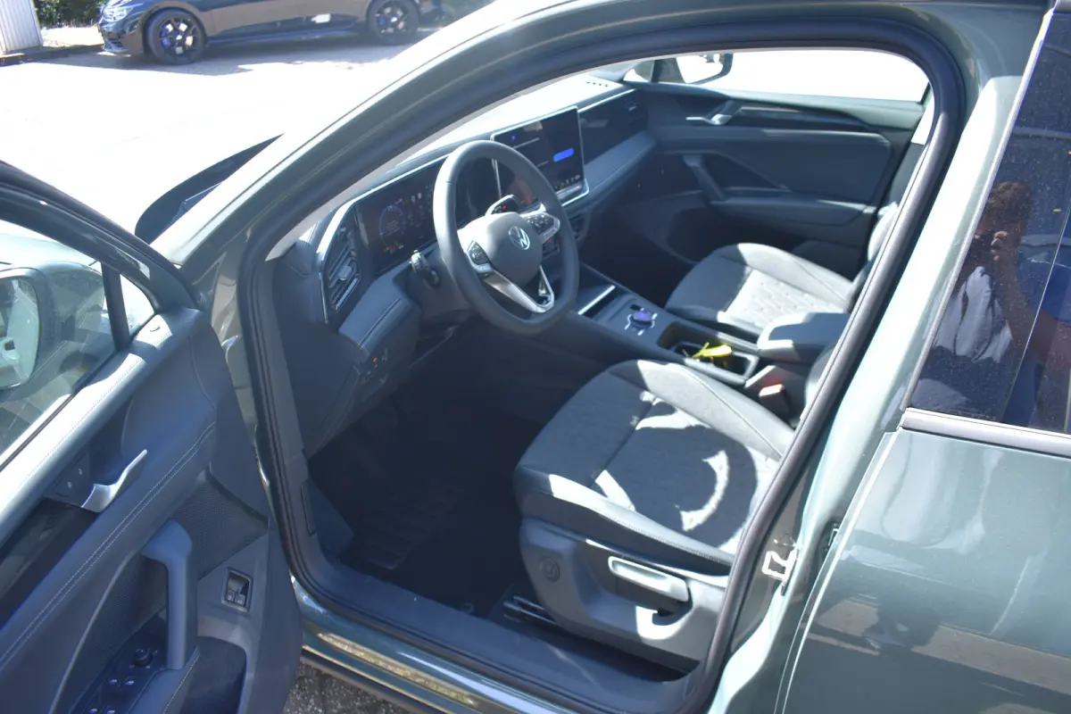 Life Edition - eHybrid | 'App-Connect' draadloze smartphone integratie | Achteruitrijcamera (Rear View) | Automatische afstandsregeling (Adaptive Cruise Control)