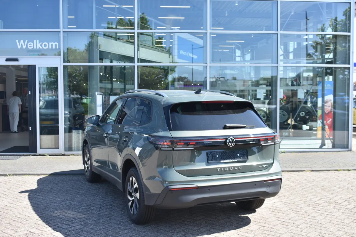 Life Edition - eHybrid | 'App-Connect' draadloze smartphone integratie | Achteruitrijcamera (Rear View) | Automatische afstandsregeling (Adaptive Cruise Control)