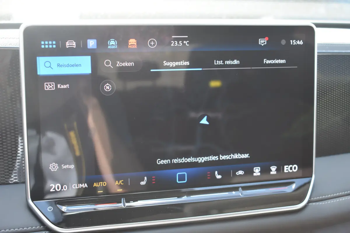 Life Edition - eHybrid | 'App-Connect' draadloze smartphone integratie | Achteruitrijcamera (Rear View) | Automatische afstandsregeling (Adaptive Cruise Control)