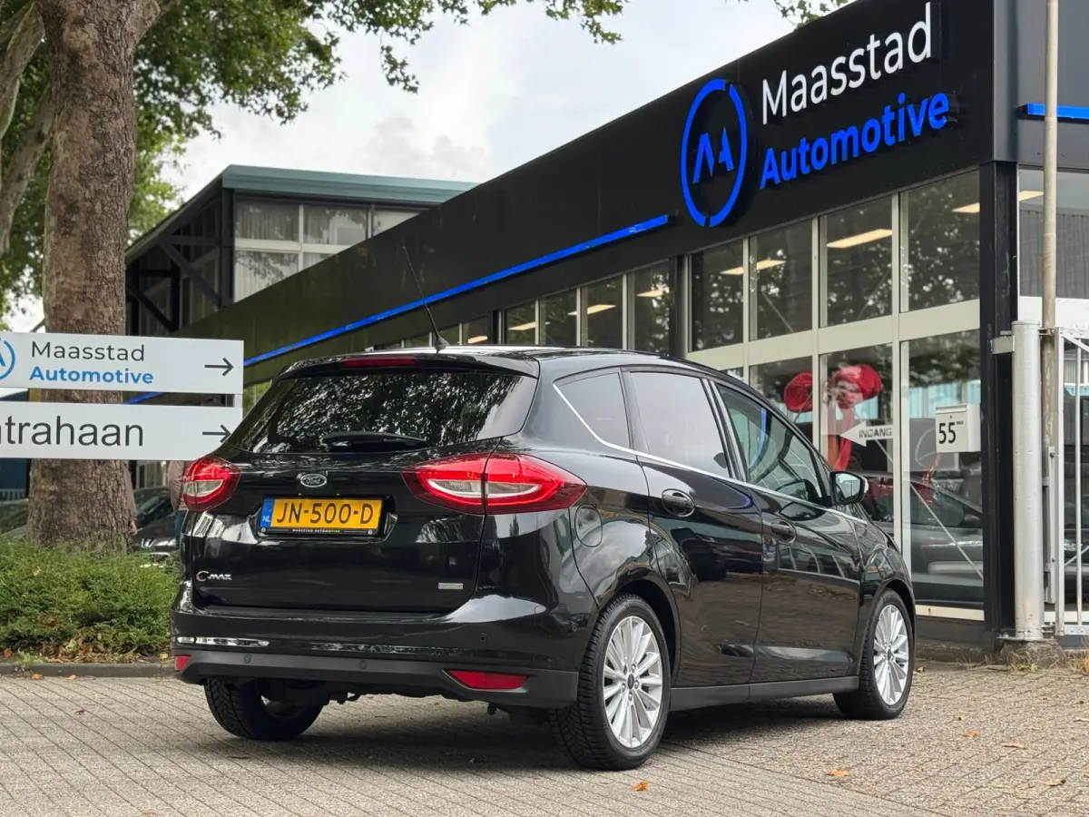 1.0 Titanium Zeer lage KMS NAP Luxe uitvoering Facelift