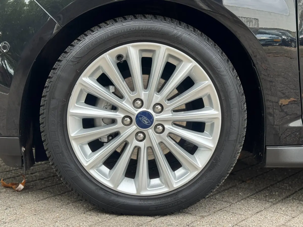 1.0 Titanium Zeer lage KMS NAP Luxe uitvoering Facelift