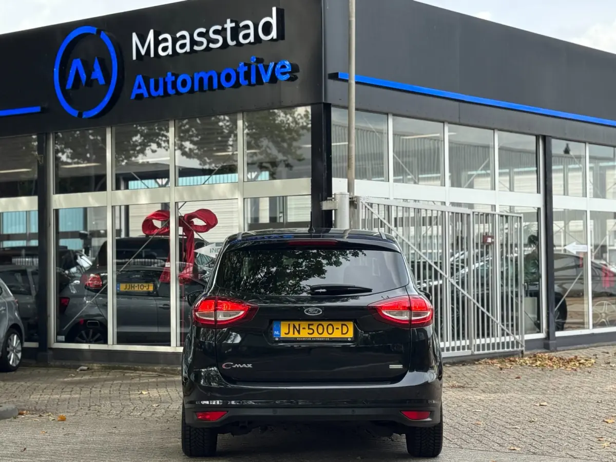 1.0 Titanium Zeer lage KMS NAP Luxe uitvoering Facelift