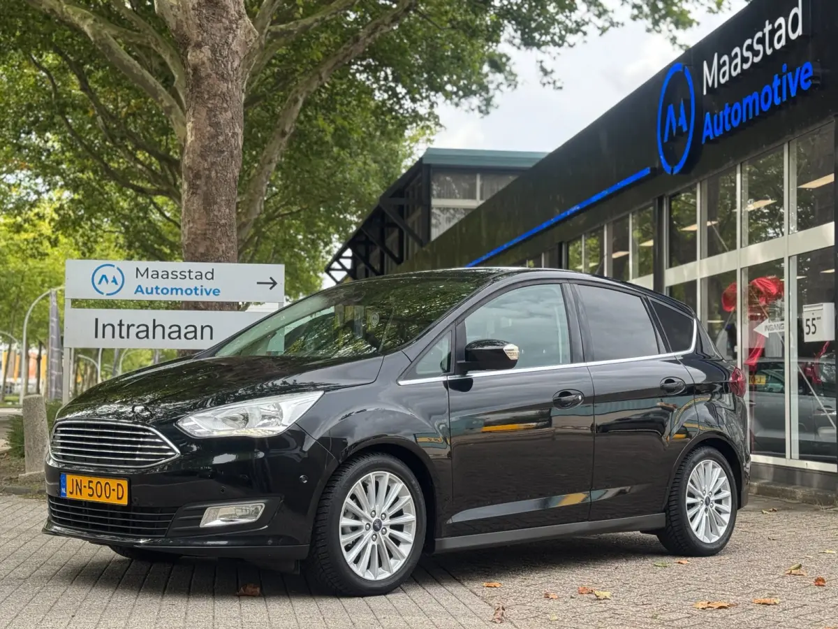 1.0 Titanium Zeer lage KMS NAP Luxe uitvoering Facelift