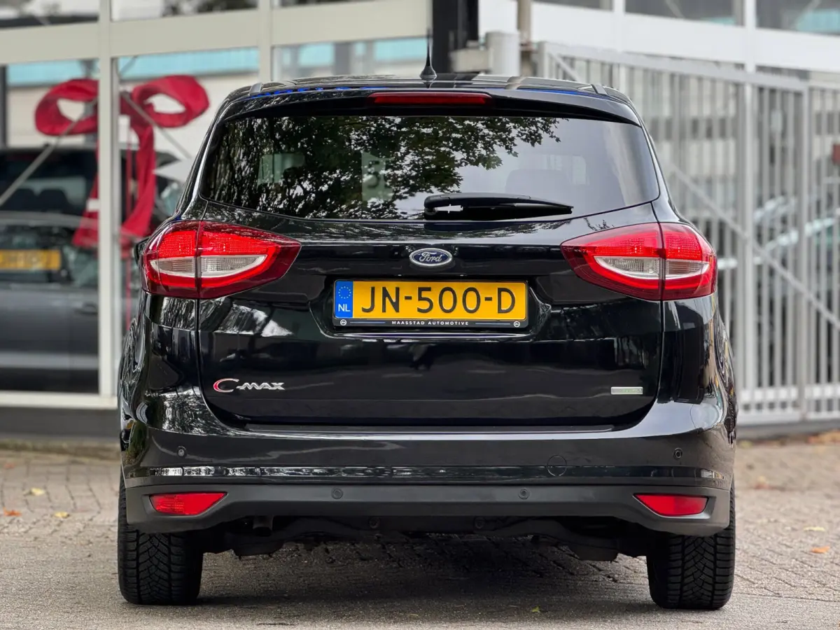 1.0 Titanium Zeer lage KMS NAP Luxe uitvoering Facelift
