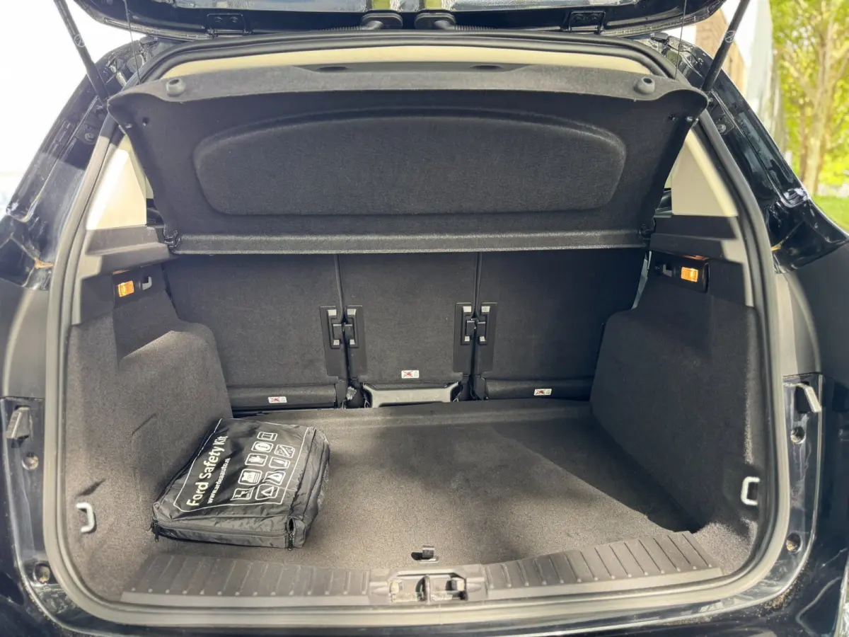 1.0 Titanium Zeer lage KMS NAP Luxe uitvoering Facelift