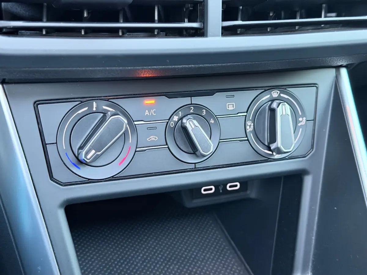 1.0 TSI Life Pano/AppleCarPlay/Led