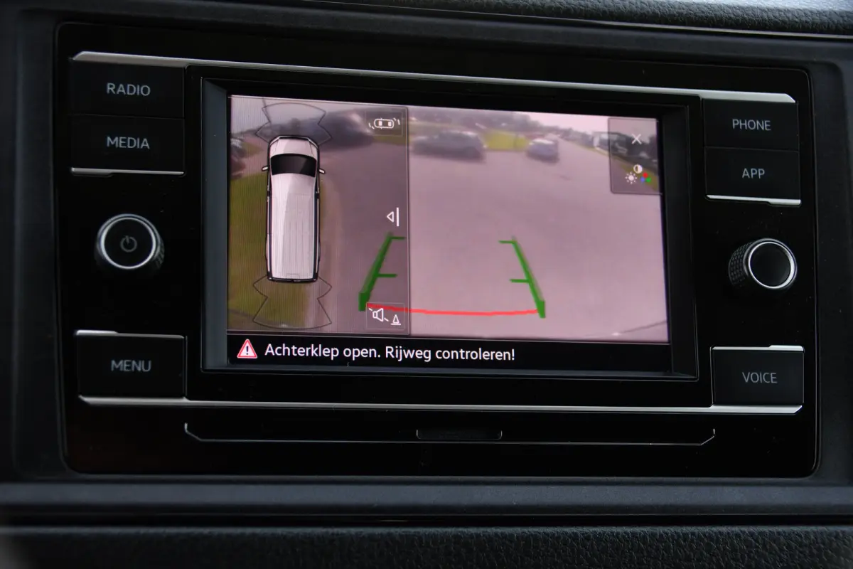 3.180 35 2.0 L3H2 DC PB Edition Camera, Cruise, Carplay, LED, 177pk, Automaat, Sensoren, Multimedia, Uniek!