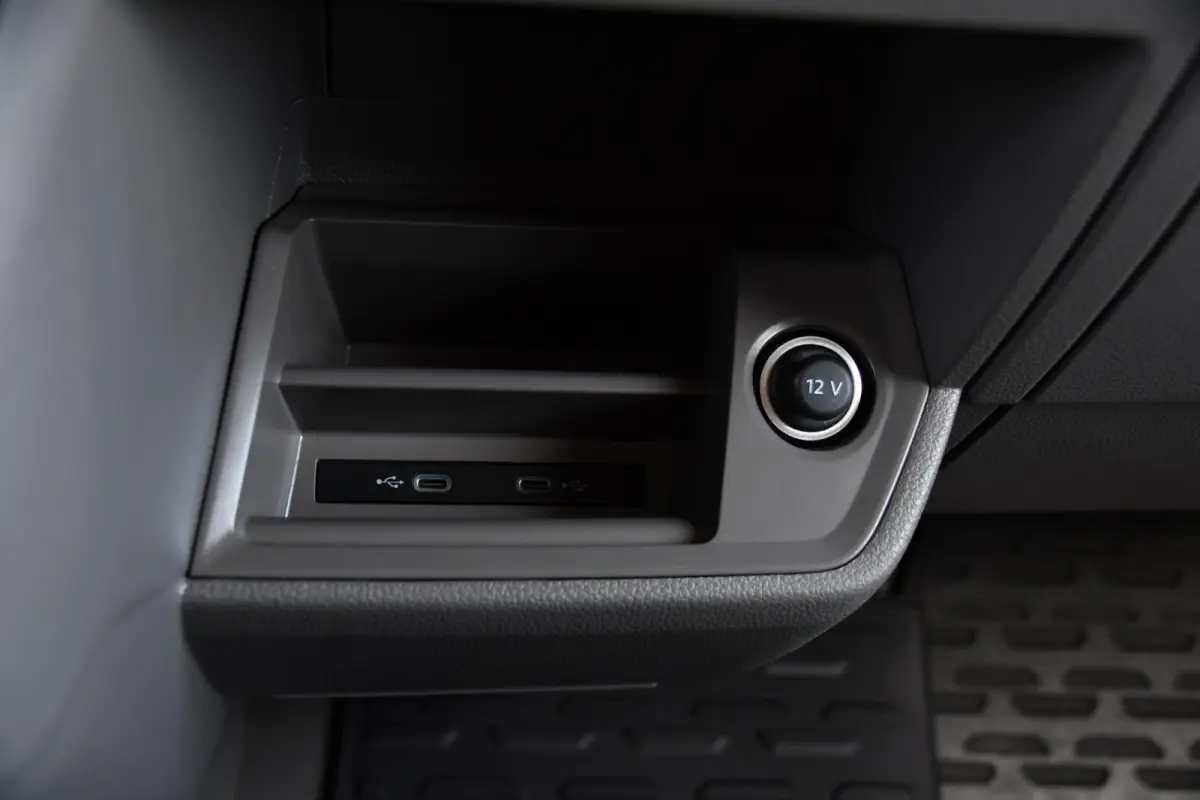 3.180 35 2.0 L3H2 DC PB Edition Camera, Cruise, Carplay, LED, 177pk, Automaat, Sensoren, Multimedia, Uniek!
