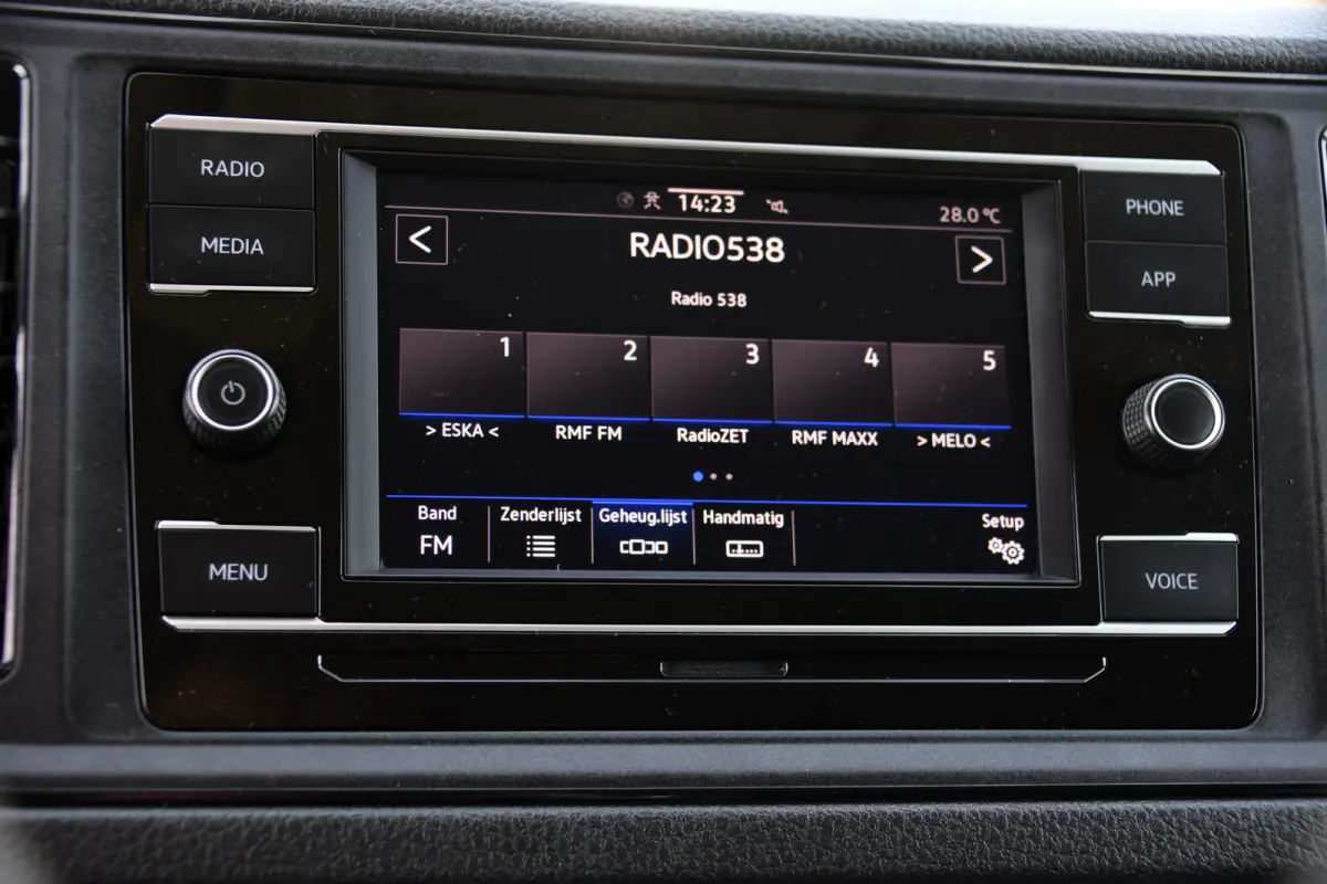 3.180 35 2.0 L3H2 DC PB Edition Camera, Cruise, Carplay, LED, 177pk, Automaat, Sensoren, Multimedia, Uniek!