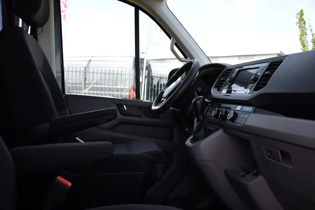 3.180 35 2.0 L3H2 DC PB Edition Camera, Cruise, Carplay, LED, 177pk, Automaat, Sensoren, Multimedia, Uniek!