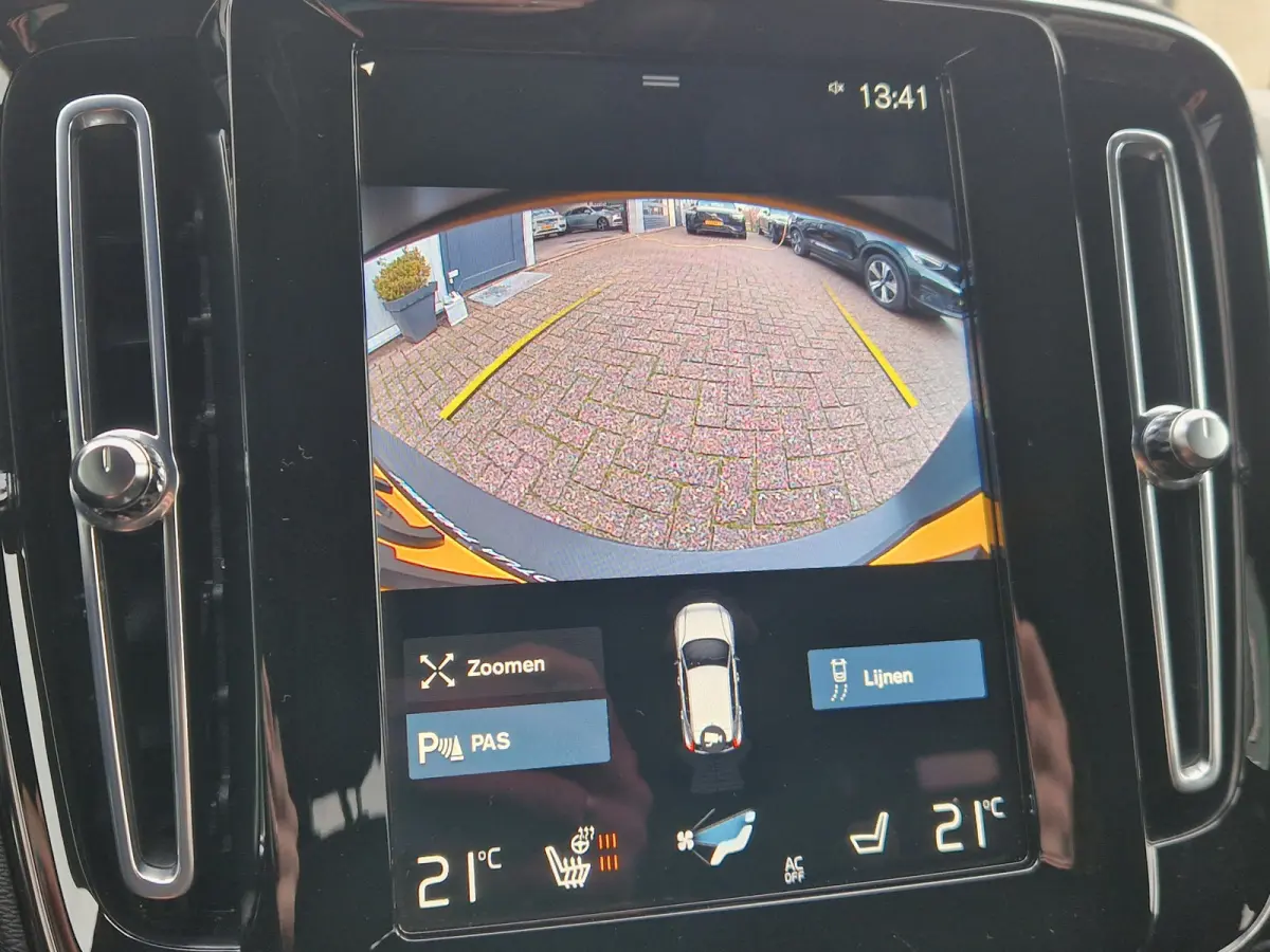 T4 R-Design | camera achter | Stoelverwarming en stuurverwarming | getinte ramen | Apple carplay