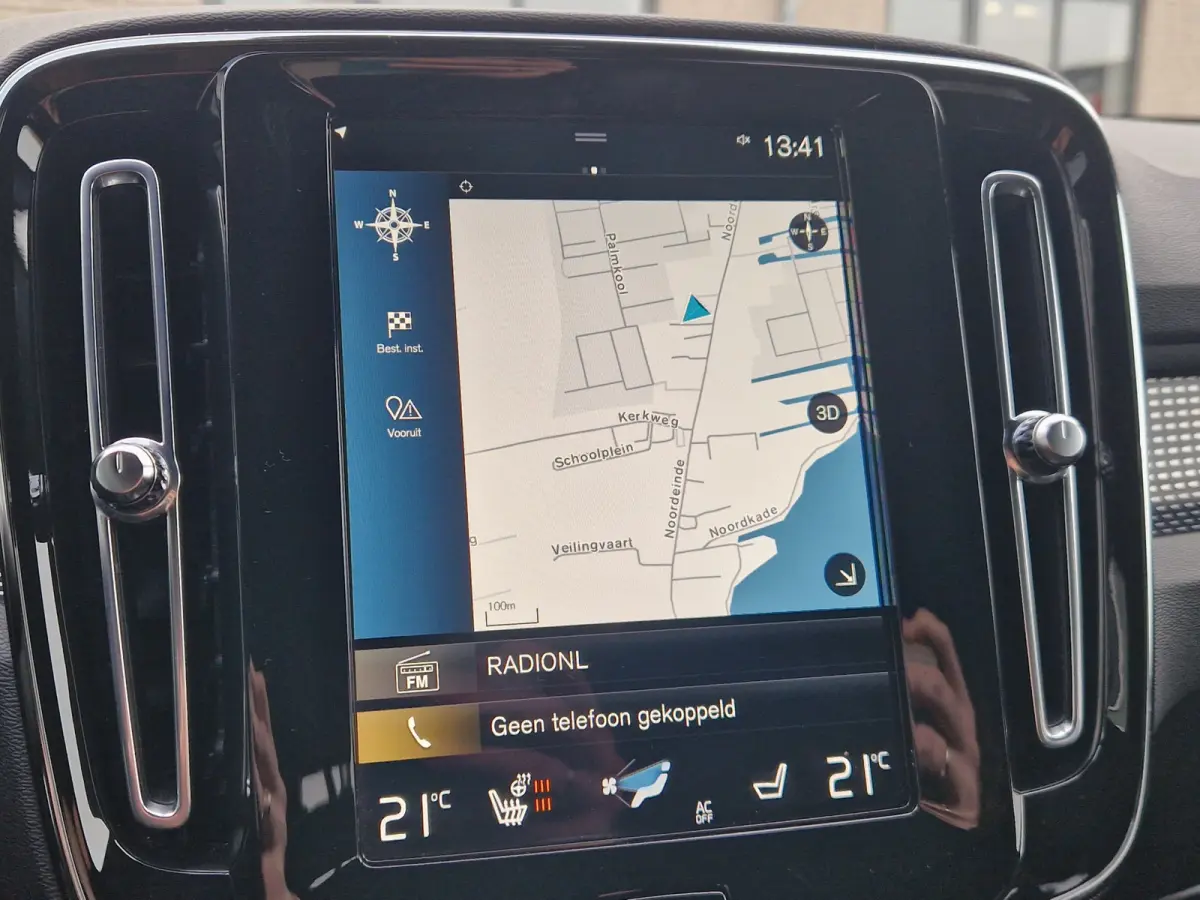 T4 R-Design | camera achter | Stoelverwarming en stuurverwarming | getinte ramen | Apple carplay