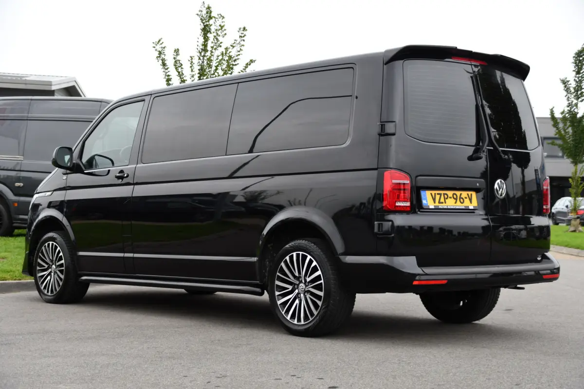 2.0 TDI L2H1 28 Bulli Black Edition Virtual, Adaptieve Cruise, Camera, Carlay, LED, Stoelverwarming, Leder, 150pk, Automaat, Uniek!