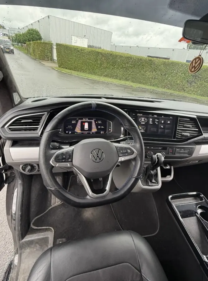 2.0 TDI L2H1 28 Bulli Black Edition Virtual, Adaptieve Cruise, Camera, Carlay, LED, Stoelverwarming, Leder, 150pk, Automaat, Uniek!