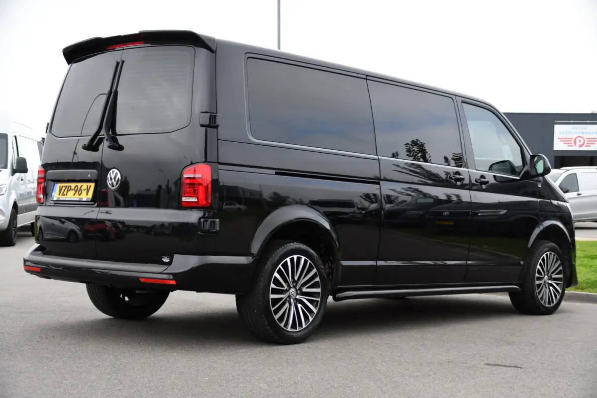2.0 TDI L2H1 28 Bulli Black Edition Virtual, Adaptieve Cruise, Camera, Carlay, LED, Stoelverwarming, Leder, 150pk, Automaat, Uniek!