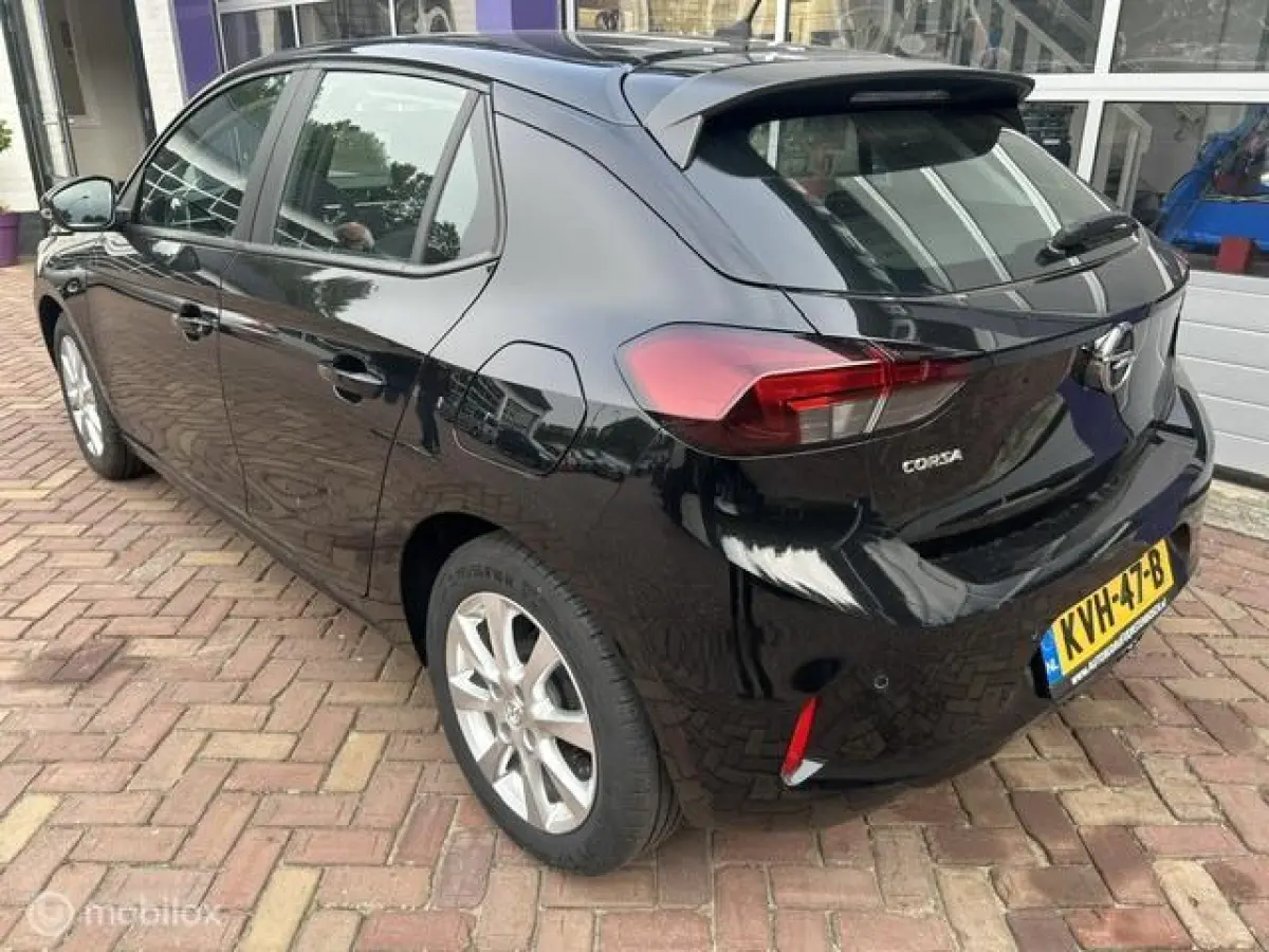 1.2 * AIRCO * APPLE CAR PLAY * 5 DRS * METALLIC *