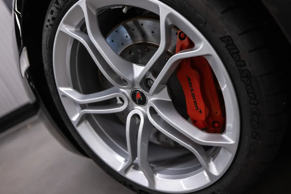 MP4-12C 3.8 Btw auto, (€ 99.132,23 Ex B.T.W) DEALER AUTO Dealer auto