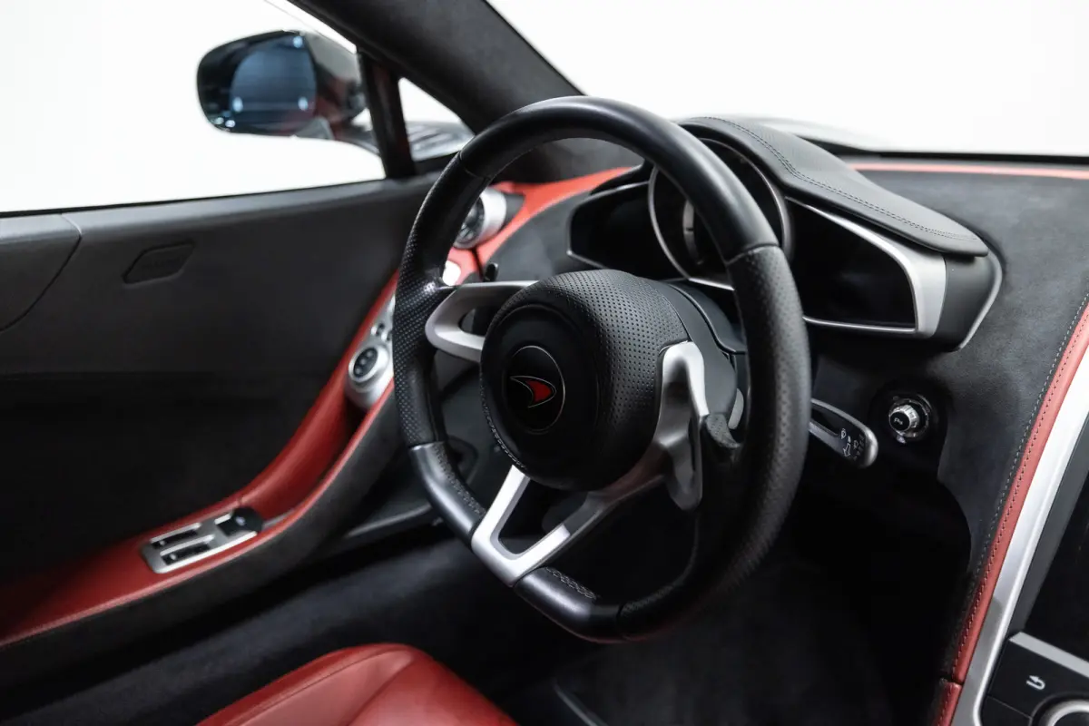 MP4-12C 3.8 Btw auto, (€ 99.132,23 Ex B.T.W) DEALER AUTO Dealer auto