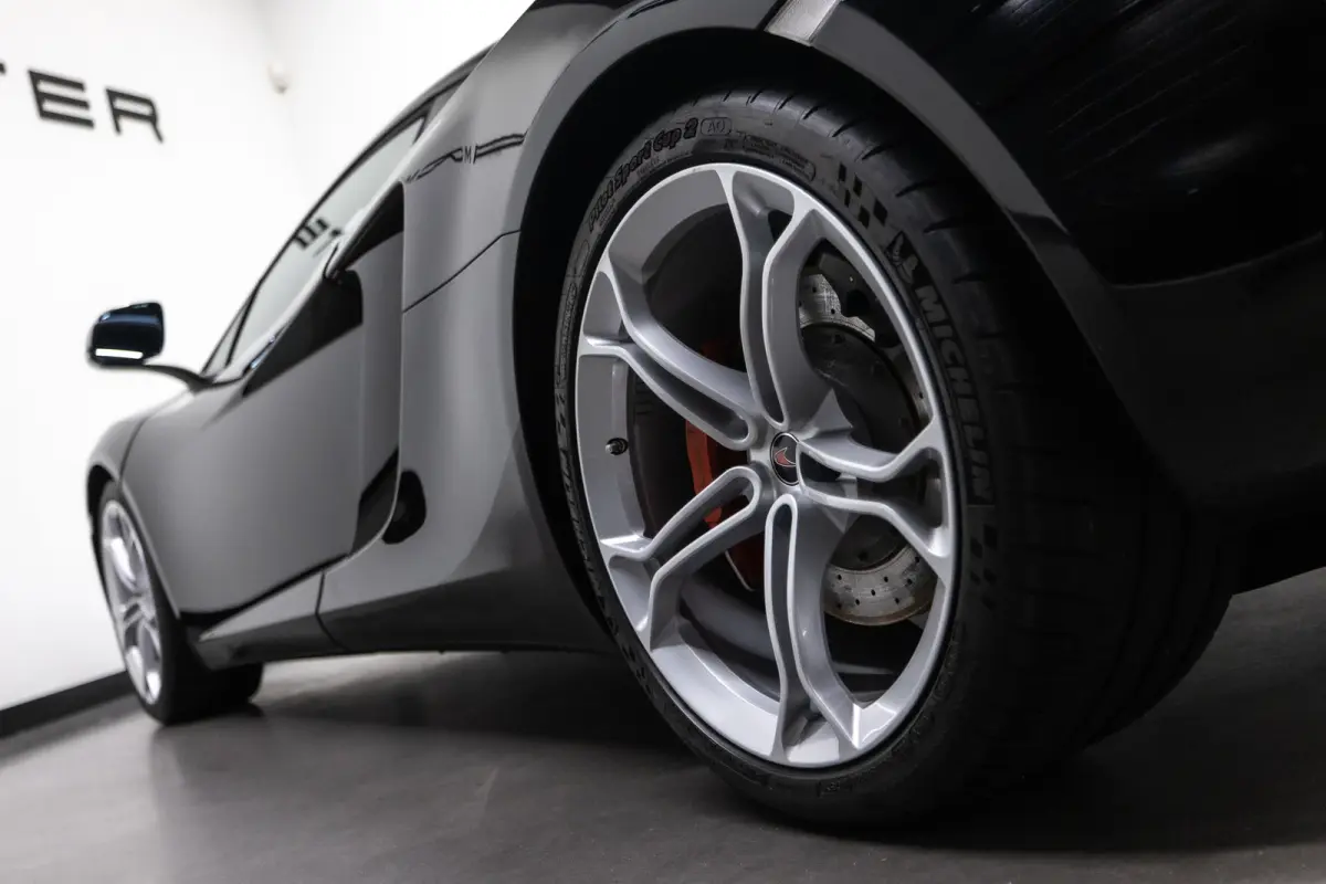 MP4-12C 3.8 Btw auto, (€ 99.132,23 Ex B.T.W) DEALER AUTO Dealer auto