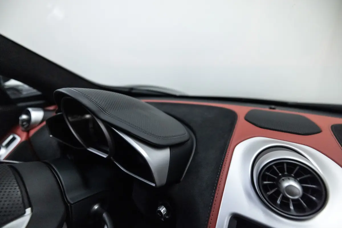 MP4-12C 3.8 Btw auto, (€ 99.132,23 Ex B.T.W) DEALER AUTO Dealer auto