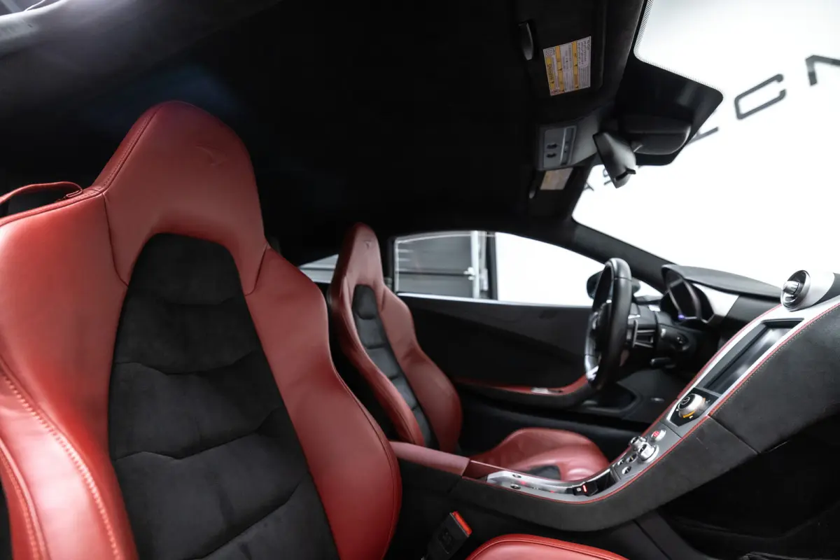 MP4-12C 3.8 Btw auto, (€ 99.132,23 Ex B.T.W) DEALER AUTO Dealer auto