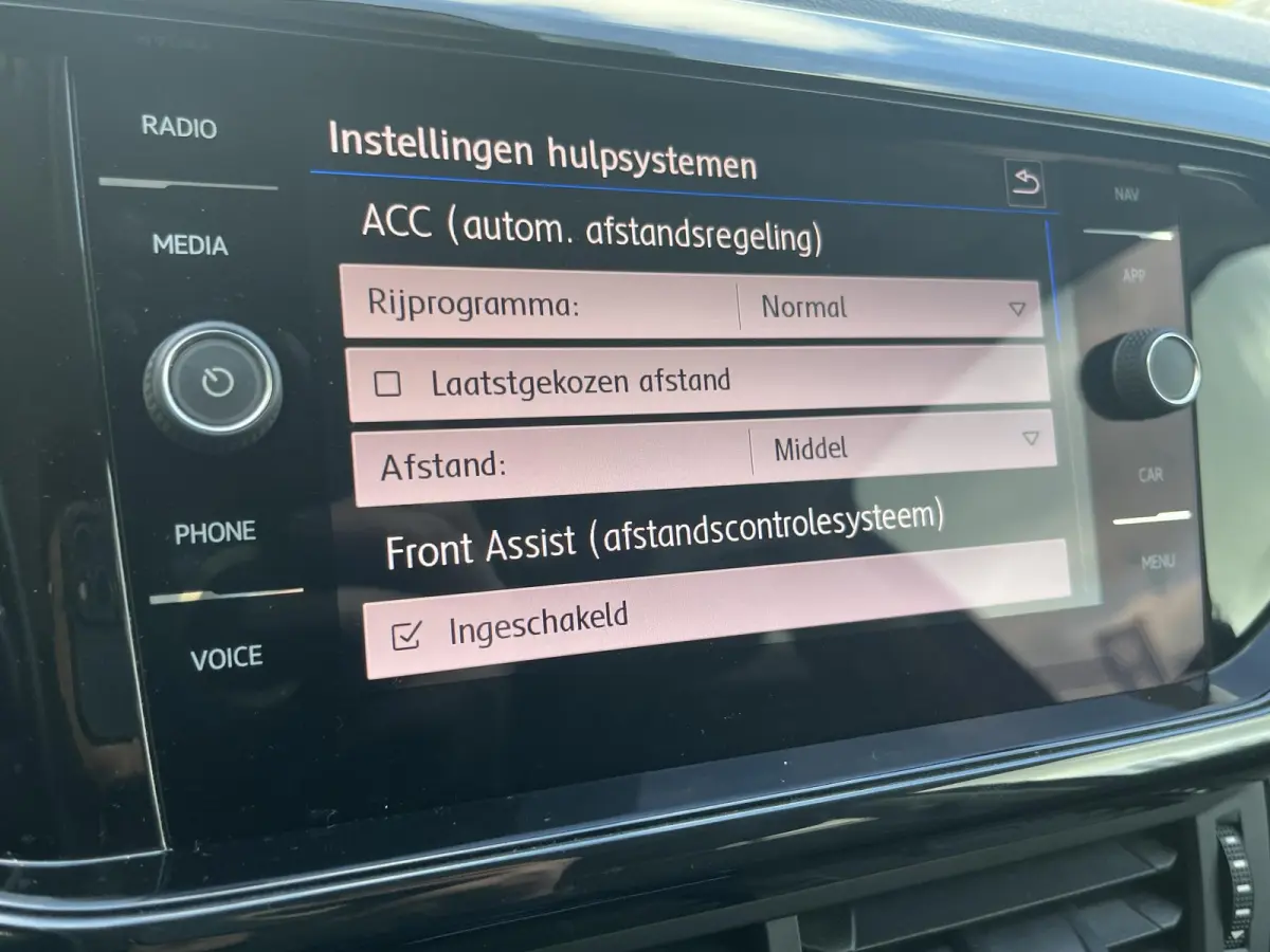 1.0 TSI R-Line (Camera,Acc,Clima,Navi)