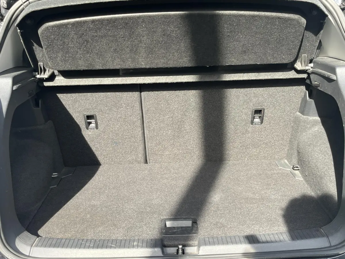 1.0 TSI R-Line (Camera,Acc,Clima,Navi)
