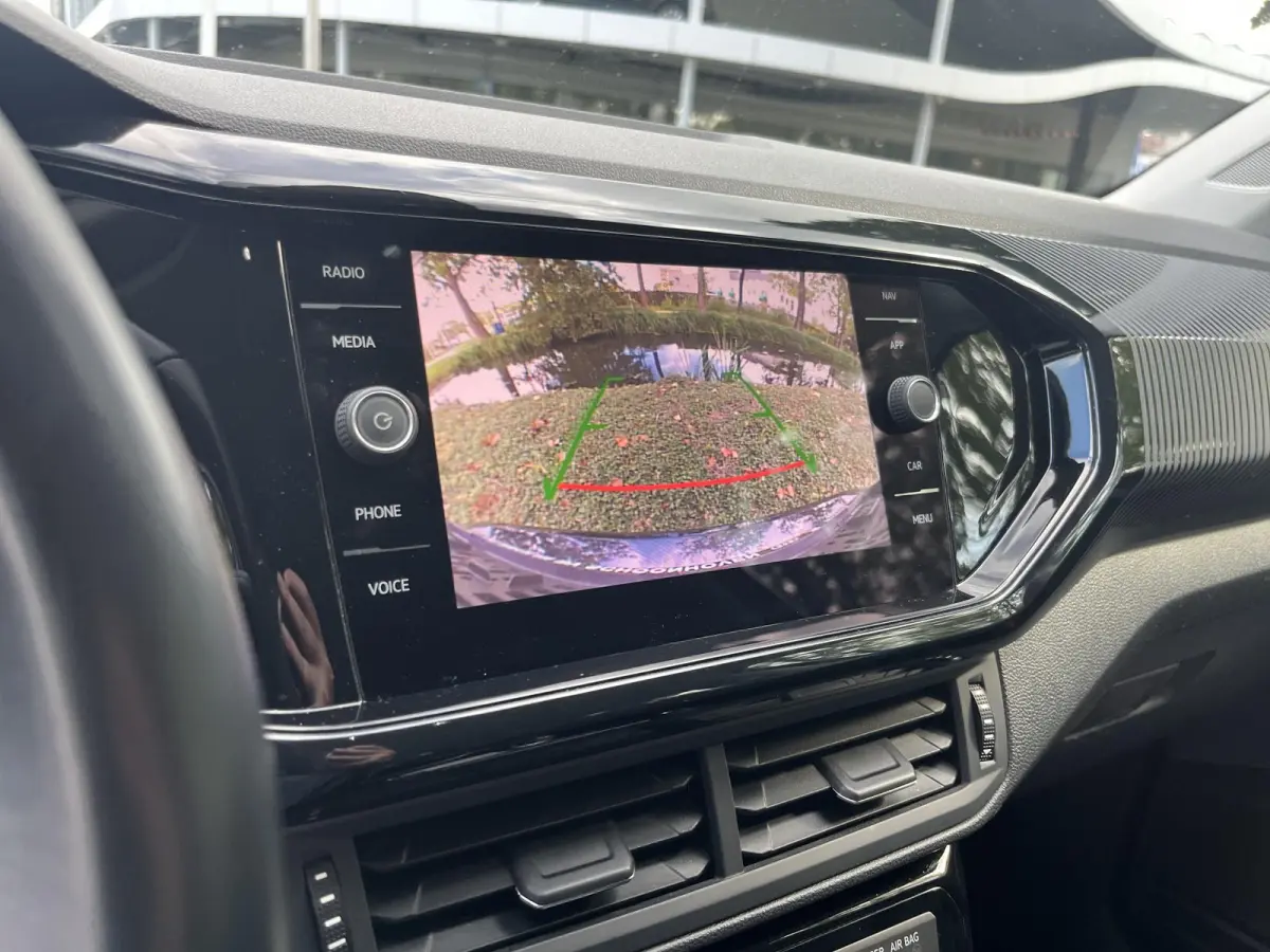 1.0 TSI R-Line (Camera,Acc,Clima,Navi)