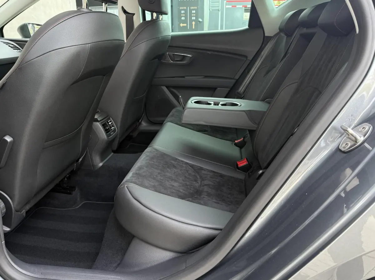 1.4 TSI X-PERIENCE FR | Panorama dak | Full LED | CarPlay | Camera | Parkeersensoren | Alcantara | Volledige Historie |