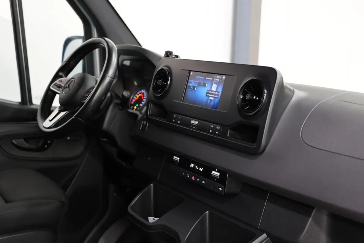 314 2.2 CDI L1H1 AUTOMAAT LED INRICHTING