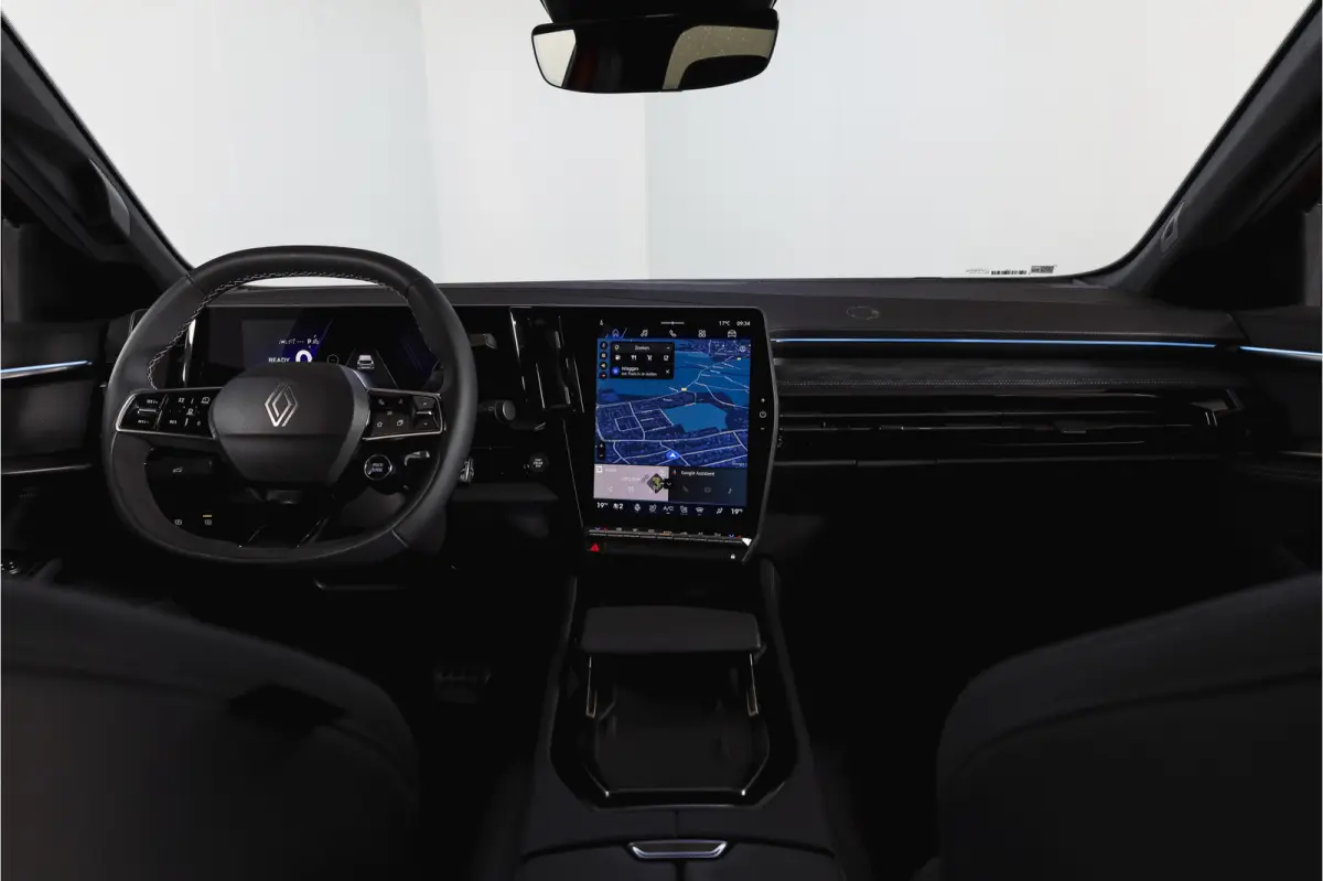 1.2 E-Tech full hybrid 200 esprit Alpine | 360 Camera | Elek. Stoelen | Winterpack | Dig. Cockpit | Adapt. Cruise | PDC | NAV+App. Connect | ECC | LM 20" | 5812