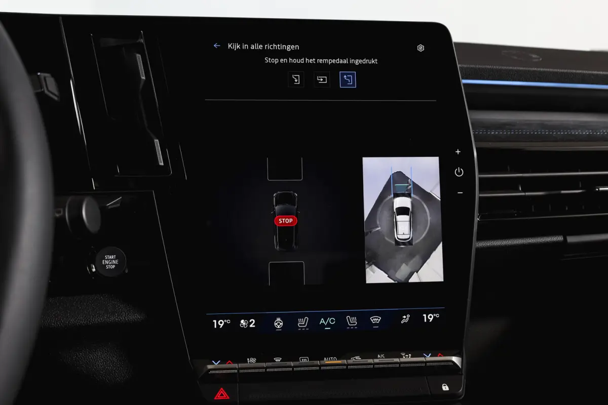 1.2 E-Tech full hybrid 200 esprit Alpine | 360 Camera | Elek. Stoelen | Winterpack | Dig. Cockpit | Adapt. Cruise | PDC | NAV+App. Connect | ECC | LM 20" | 5812