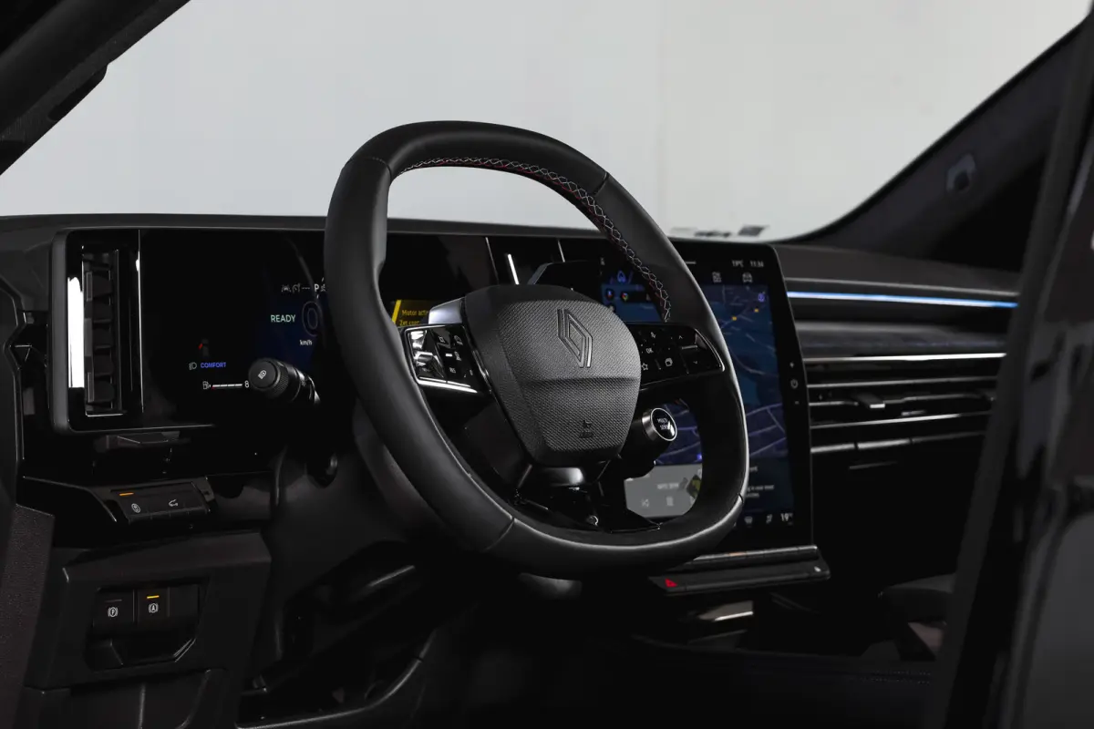 1.2 E-Tech full hybrid 200 esprit Alpine | 360 Camera | Elek. Stoelen | Winterpack | Dig. Cockpit | Adapt. Cruise | PDC | NAV+App. Connect | ECC | LM 20" | 5812