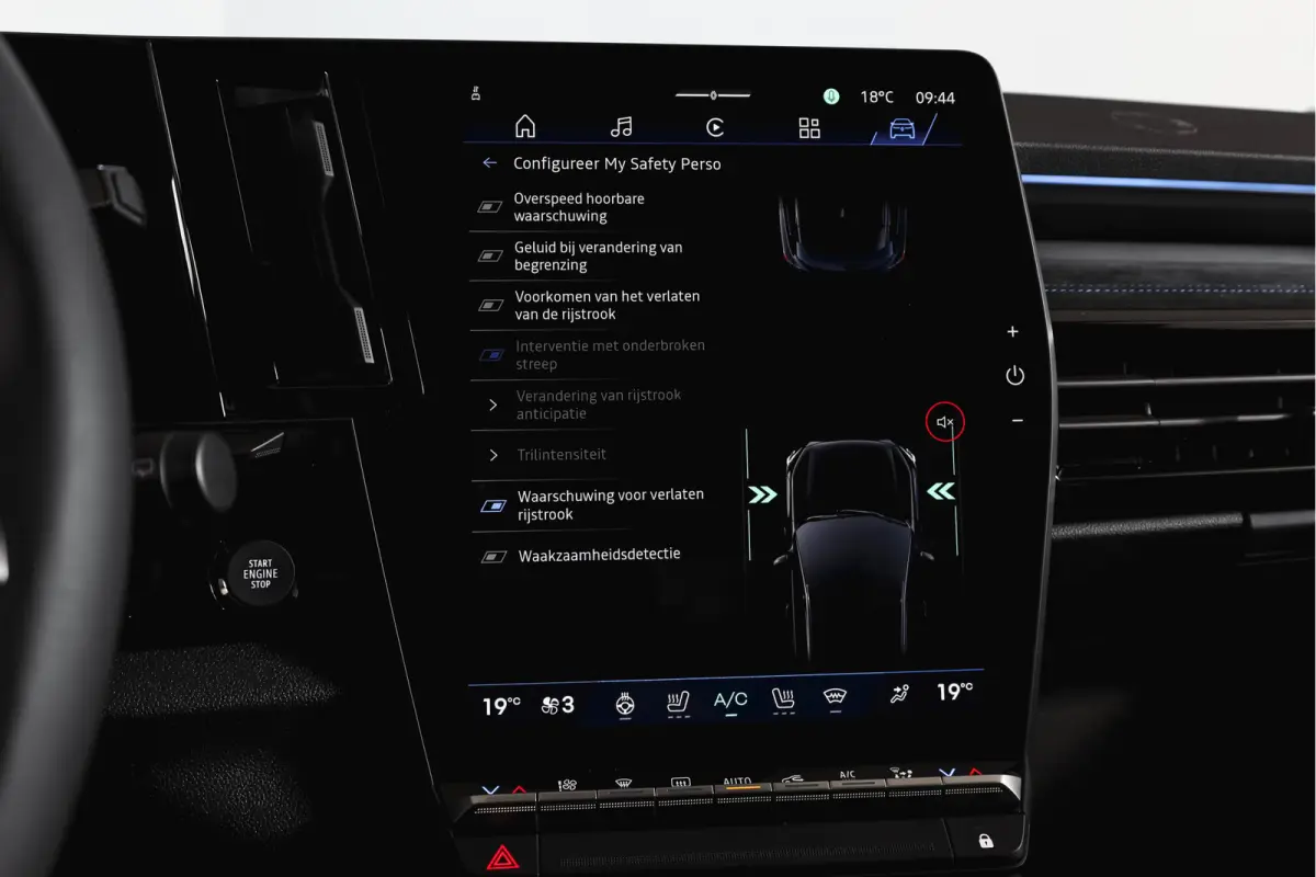 1.2 E-Tech full hybrid 200 esprit Alpine | 360 Camera | Elek. Stoelen | Winterpack | Dig. Cockpit | Adapt. Cruise | PDC | NAV+App. Connect | ECC | LM 20" | 5812