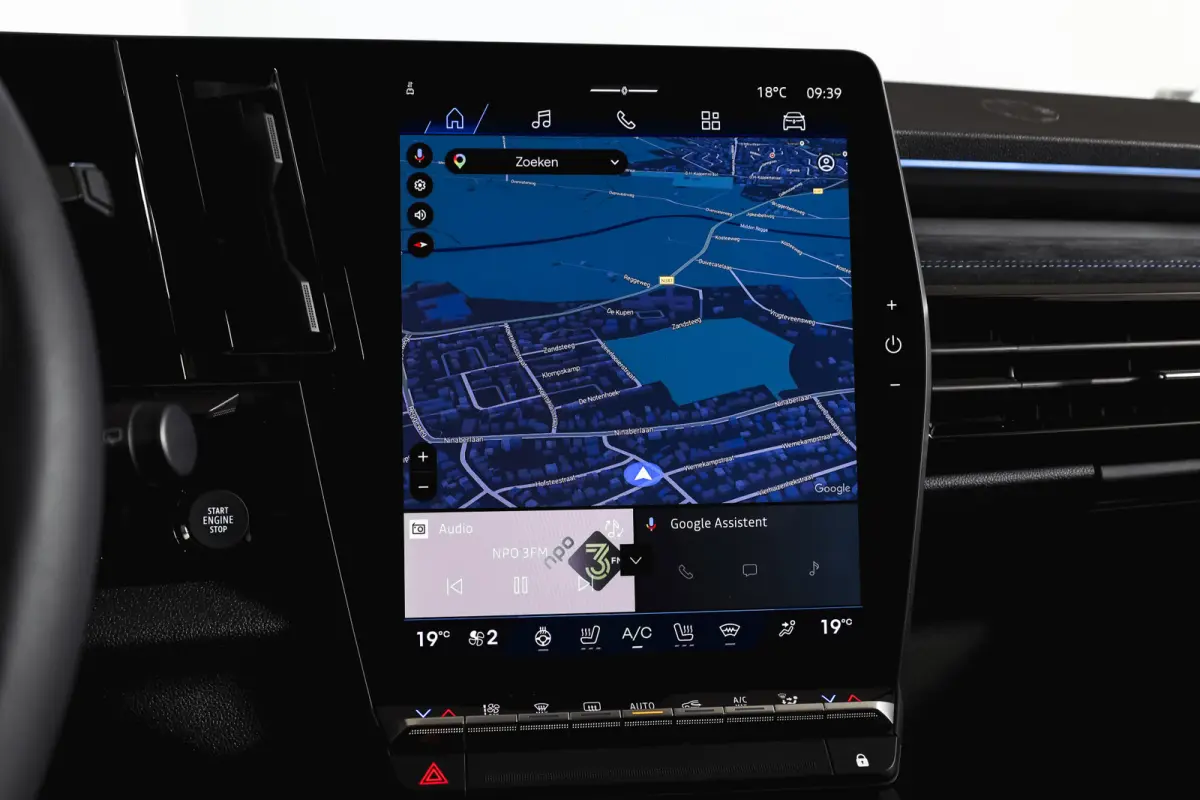 1.2 E-Tech full hybrid 200 esprit Alpine | 360 Camera | Elek. Stoelen | Winterpack | Dig. Cockpit | Adapt. Cruise | PDC | NAV+App. Connect | ECC | LM 20" | 5812