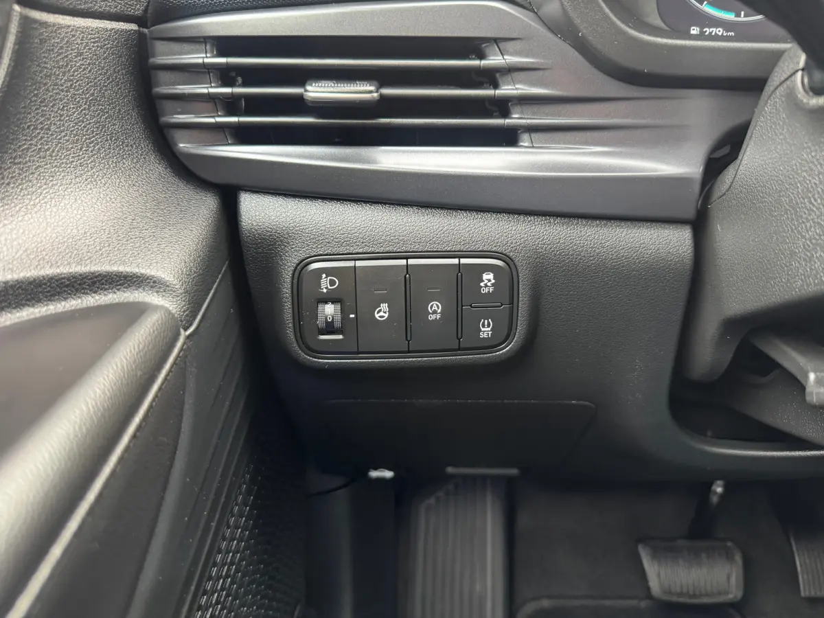 1.0 T-GDI Premium,stoelverwarming V+A,LED,Navi/Camera/Carpl-Andriod,