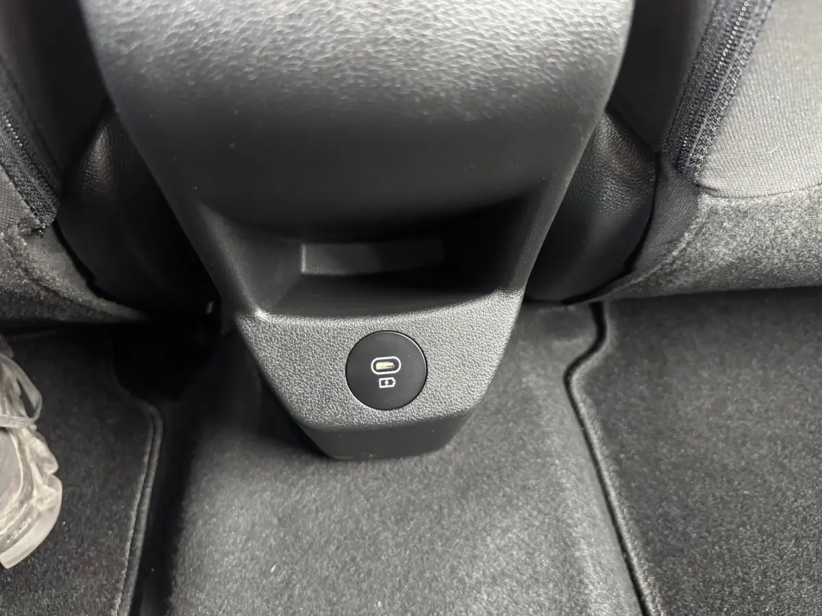 1.0 T-GDI Premium,stoelverwarming V+A,LED,Navi/Camera/Carpl-Andriod,