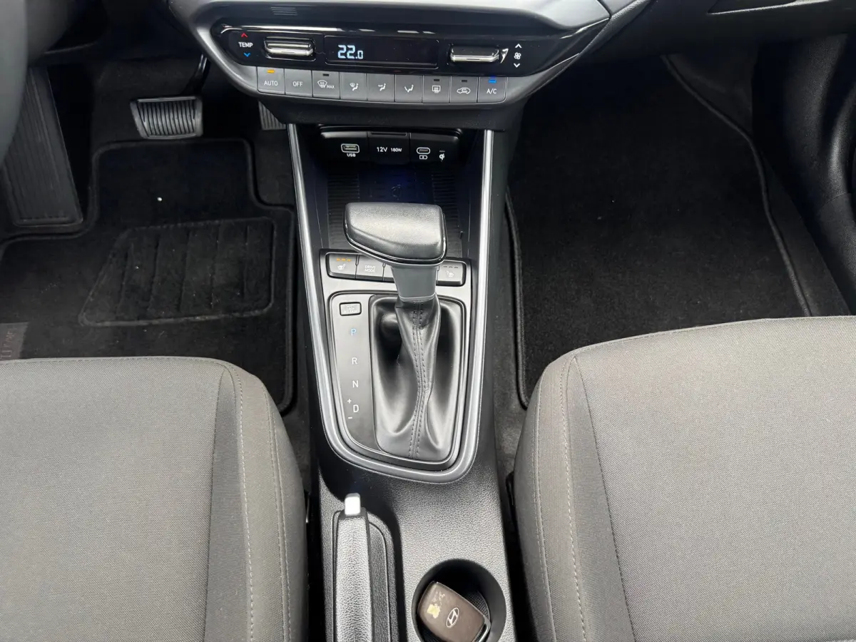 1.0 T-GDI Premium,stoelverwarming V+A,LED,Navi/Camera/Carpl-Andriod,
