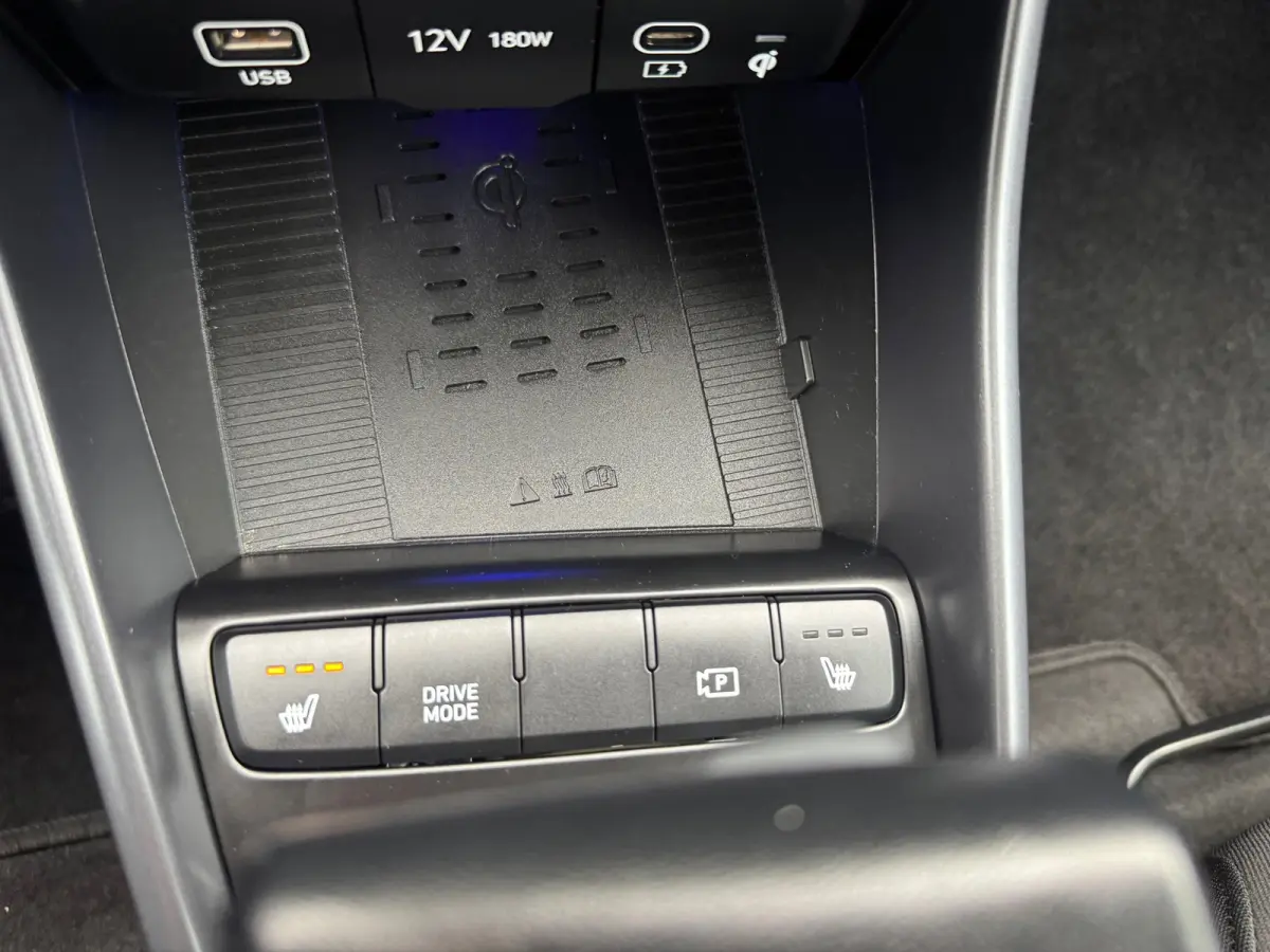 1.0 T-GDI Premium,stoelverwarming V+A,LED,Navi/Camera/Carpl-Andriod,